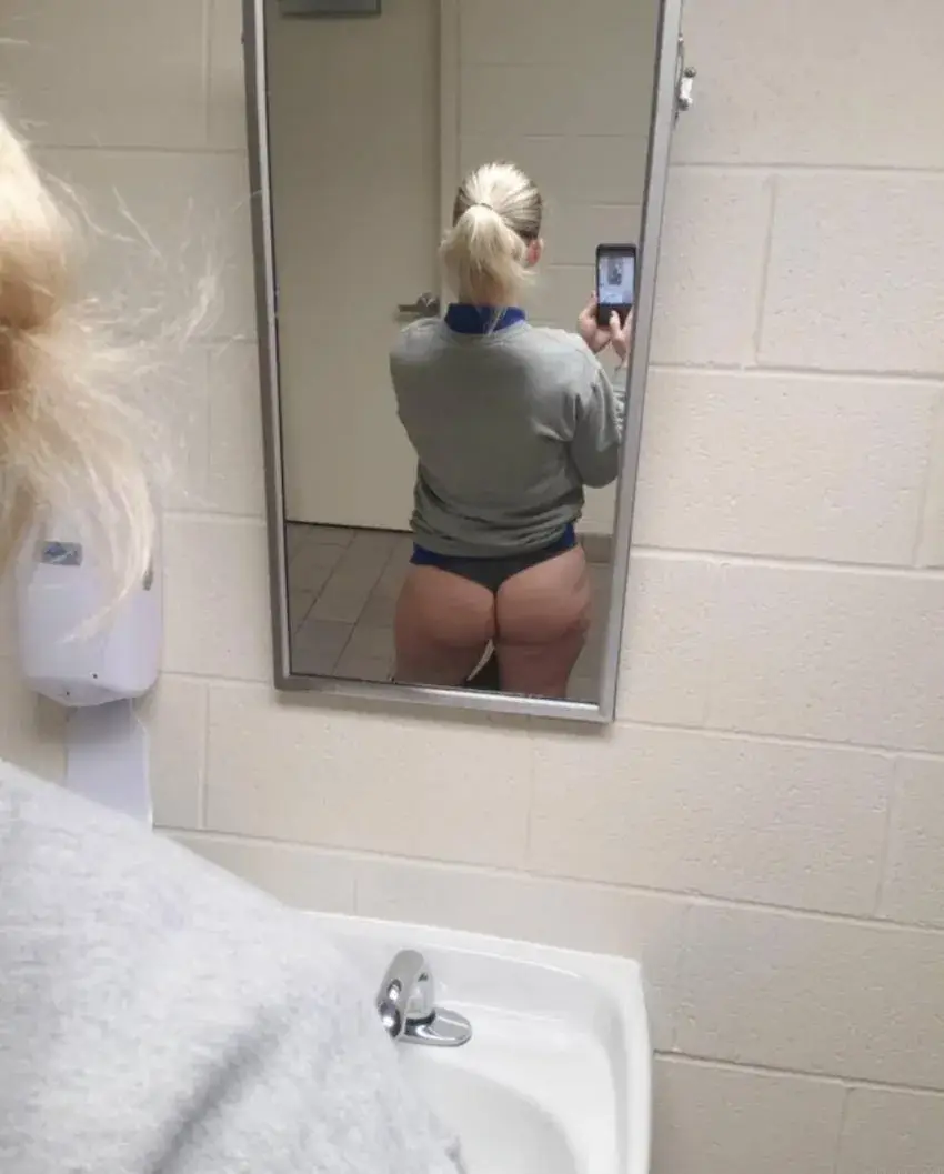 TheRealRosandra14